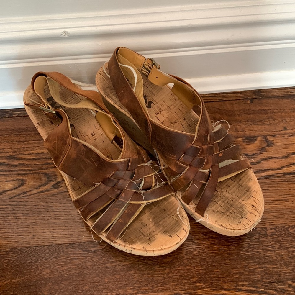 Korks Cocoa Leather Wedge Sandals - Picture 2 of 4